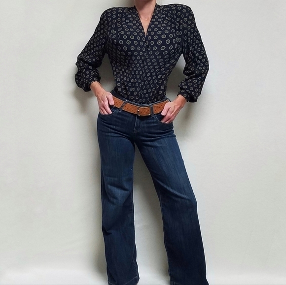 Vintage Evan Picone Dark Blue Gold Print Pleated Wide Shoulder Button Up Blouse - Picture 2 of 13